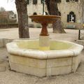 Fontaine et puits à Les Cabannes dans le Tarn  