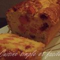 Cake salé aux saucisses cocktail et tomates séchées