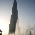 Jets et jeux d'eau au pied de Burj Dubai