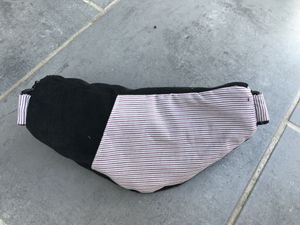 Patron : "Charly" de Dodynette - Tissu velours noir et doublure avec une chemise recyclée
