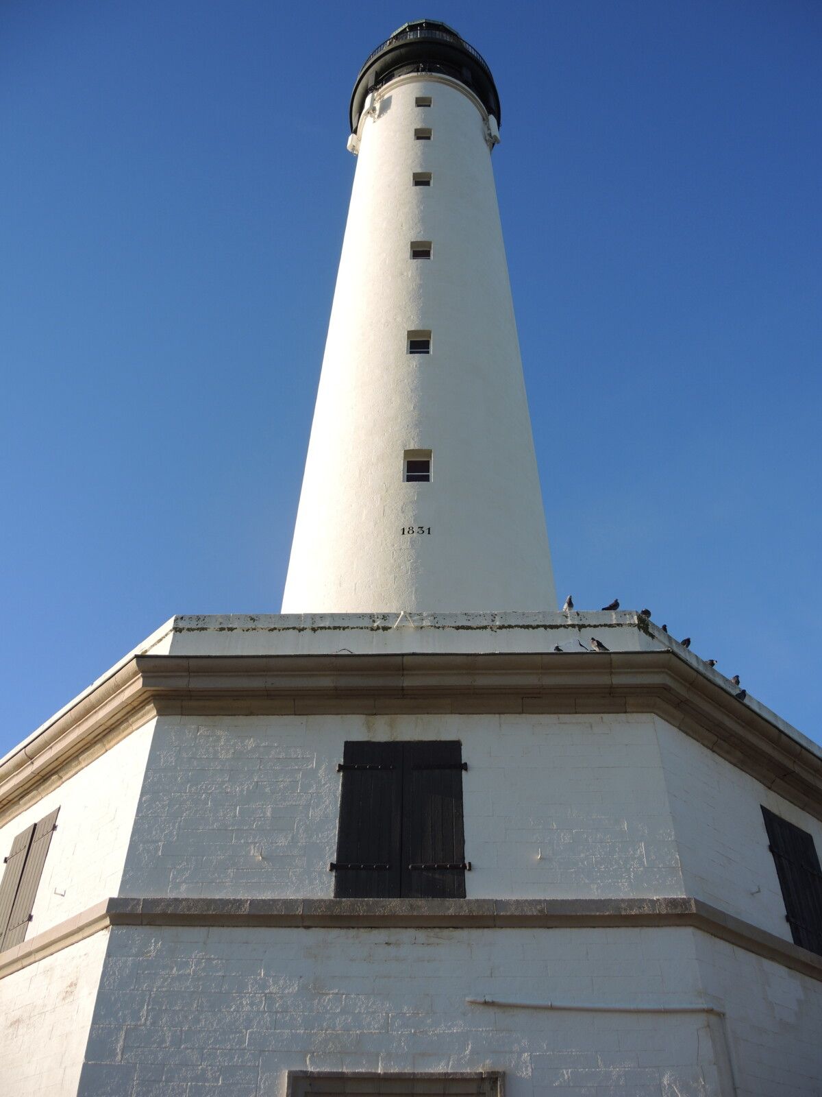 Biarritz, le phare, au pied du phare (64)
