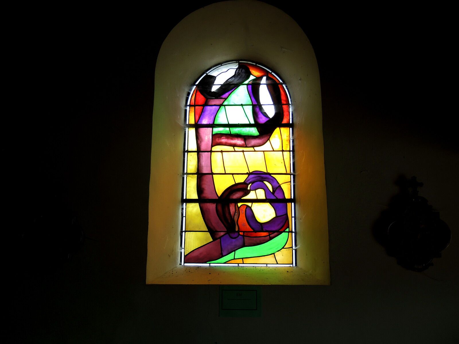 Préporché, église Saint Pierre, vitrail, été (58)