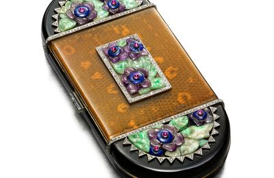 Vanity case, 1926, by Strauss, Allard & Meyer for Van Cleef and Arpels