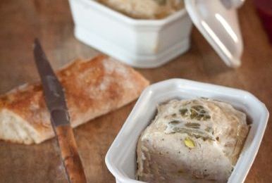 Terrine de lapin au pistaches