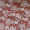 2104 Tissu ancien tons de beige, vieux rose et brun clair 240 x 81