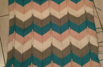 Couverture de bébé à chevrons de Melissa Clulow 