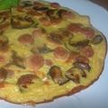 Omelette à la saucisse et aux courgettes