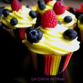 Cupcakes Limoncello, framboises et myrtilles aux couleurs de la Belgique (noir-jaune-rouge)