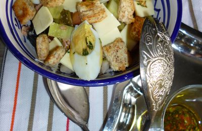 Salade au Thon, Crudité et Croutons épicés