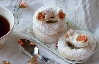 Anneaux glacés à l'amande et la rose, pour une Battlefood un brin orientale