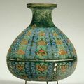 Reproduire un vase émaillé en bronze gallo-romain découvert en Charente