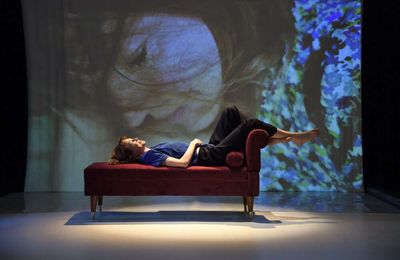 Avignon OFF 2025-  “Celle que vous croyez”, ou le jeu cruel des apparences