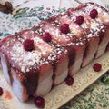 Bûche de Noël, chocolat griotte aux biscuits roses de Reims