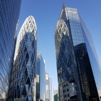 ESPLANADE DE LA DEFENSE.