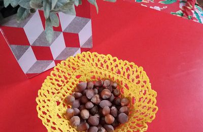 DIY de Mars : corbeille en napperon amidonné