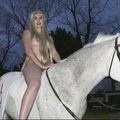 « Buvons à nos femmes, à nos chevaux, et à ceux qui les montent. » Jacques pensait-il à "Lady gode y va" ?
