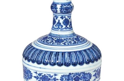 A rare and magnificent blue and white ewer, Yongzheng seal mark and period (1723-1735)