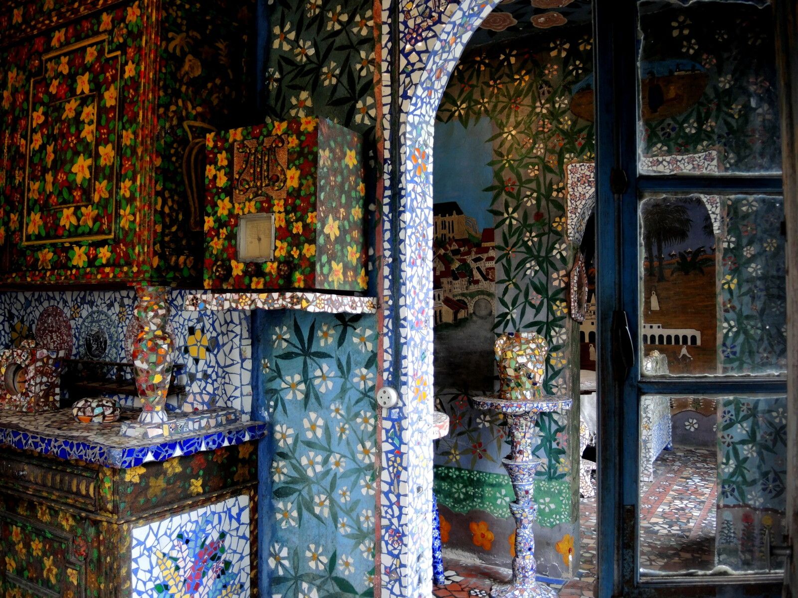 Chartres, Maison Picassiette, intérieur maison (28)