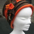 Chapeau : orange et marron